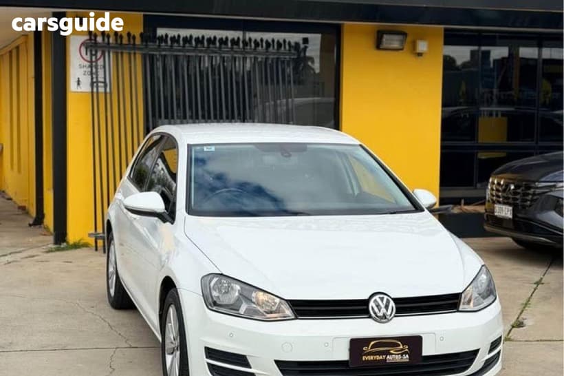 White 2013 Volkswagen Golf Hatch 90 TSI COMFORTLINE AU MY14
