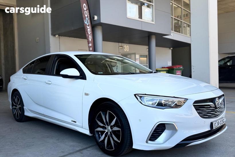 White 2018 Holden Commodore Sedan RS (5YR) ZB