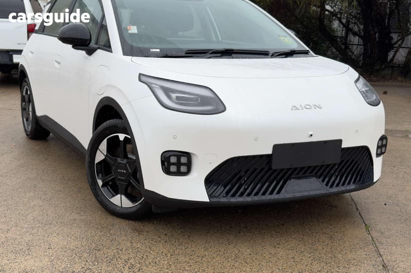 White 2026 Gac Aion Ut Hatchback Premium