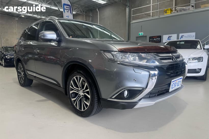 Grey 2015 Mitsubishi Outlander Wagon Exceed (4X4)