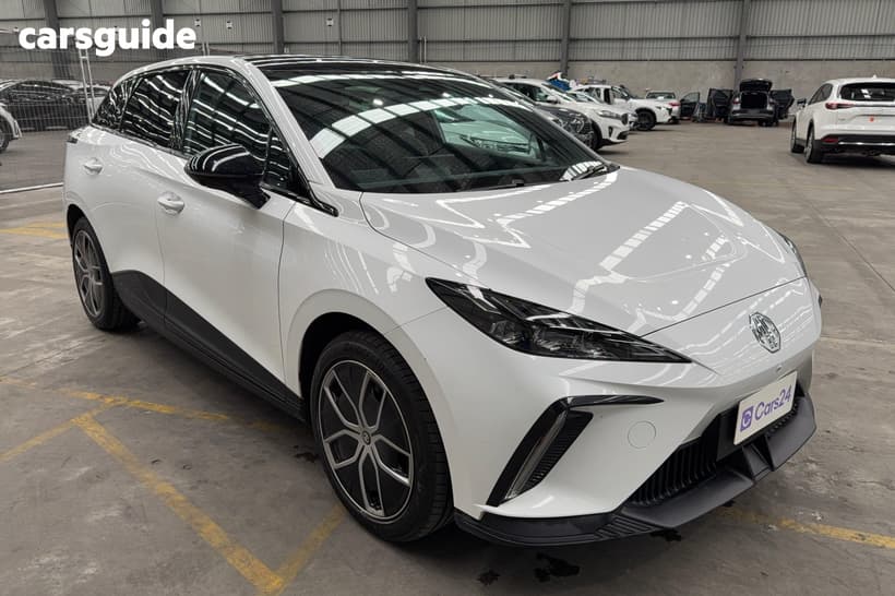 White 2023 MG MG4 Hatchback Essence 64