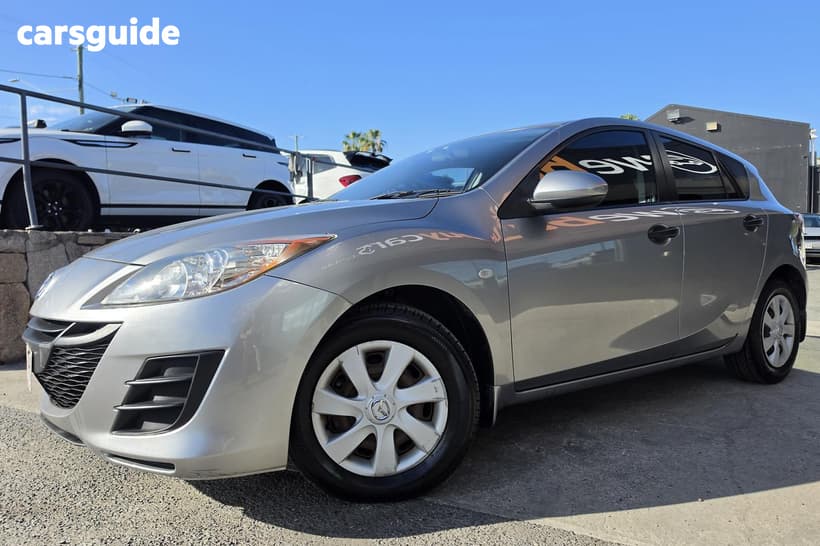 Silver 2009 Mazda 3 Hatchback Neo