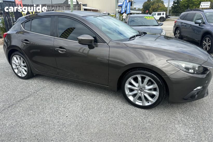 Grey 2014 Mazda 3 Hatchback Sp25