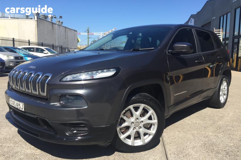 Grey 2014 Jeep Cherokee Wagon Sport (4X2)