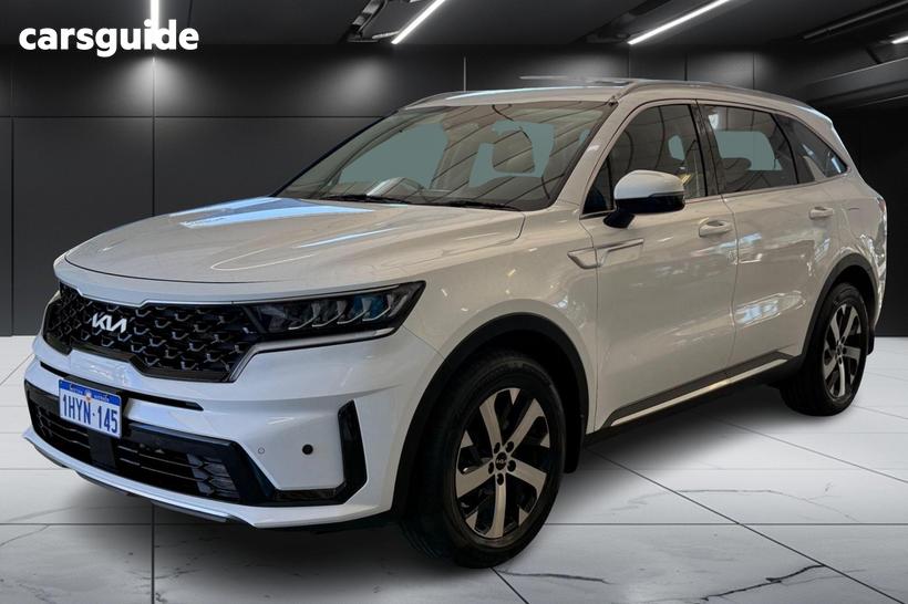 White 2023 Kia Sorento Wagon Sport 7 Seat