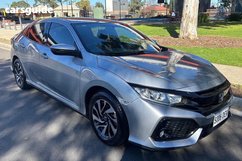 Silver 2017 Honda Civic Hatchback Vti-S