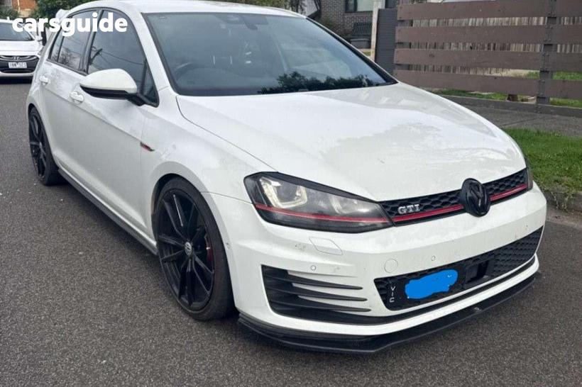 White 2016 Volkswagen Golf Hatchback Gti