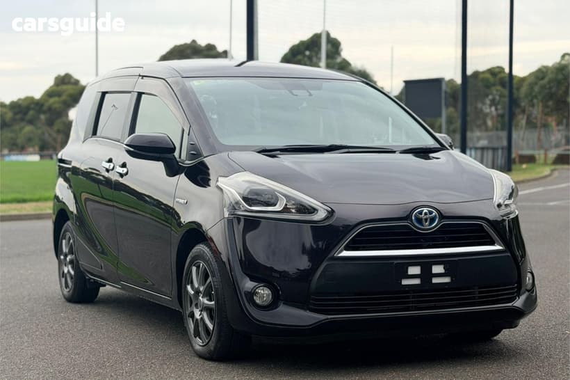 Purple 2017 Toyota Sienta Commercial HYBRID G