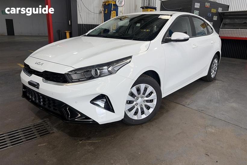 White 2024 Kia Cerato Hatchback S