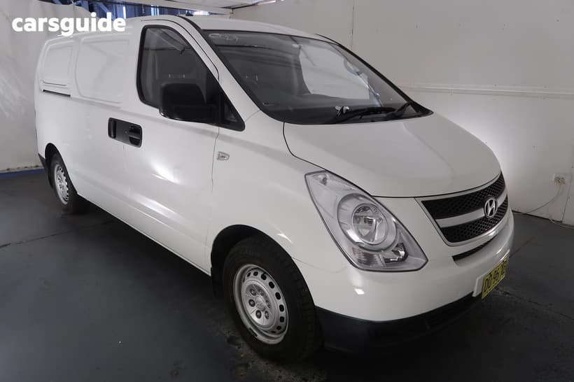 White 2010 Hyundai Iload Van