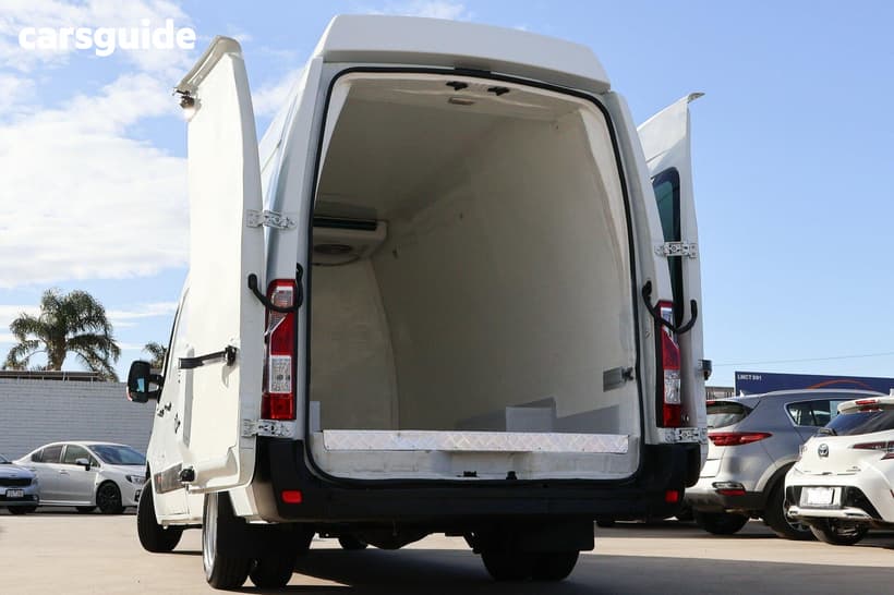 White 2017 Renault Master Van Lwb Mid (Rwd)