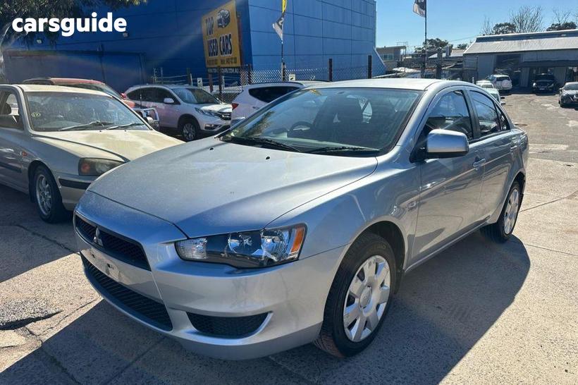 Silver 2009 Mitsubishi Lancer Sedan Es