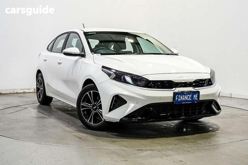 White 2024 Kia Cerato Hatchback S