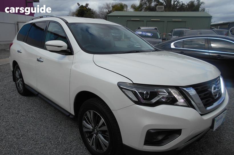 White 2018 Nissan Pathfinder Wagon St (4X2)