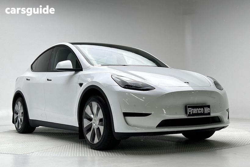 White 2023 Tesla Model Y Wagon Rear-Wheel Drive