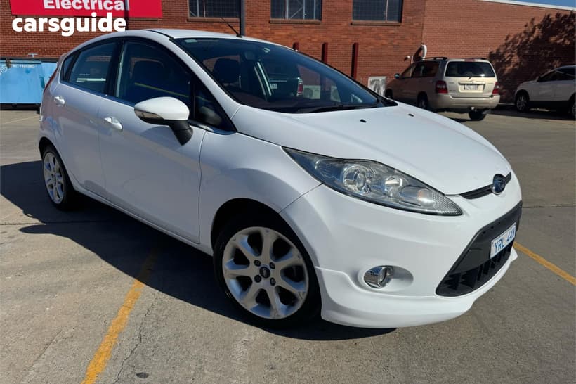 White 2009 Ford Fiesta Hatchback Zetec