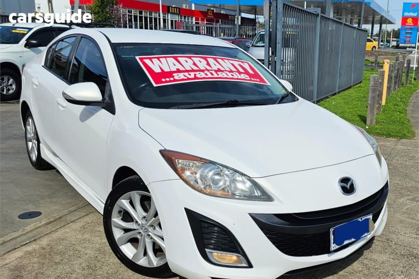 White 2010 Mazda 3 Sedan Sp25