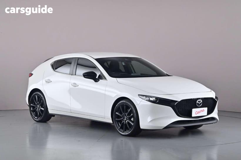 White 2023 Mazda 3 Hatchback G25 Evolve Sp