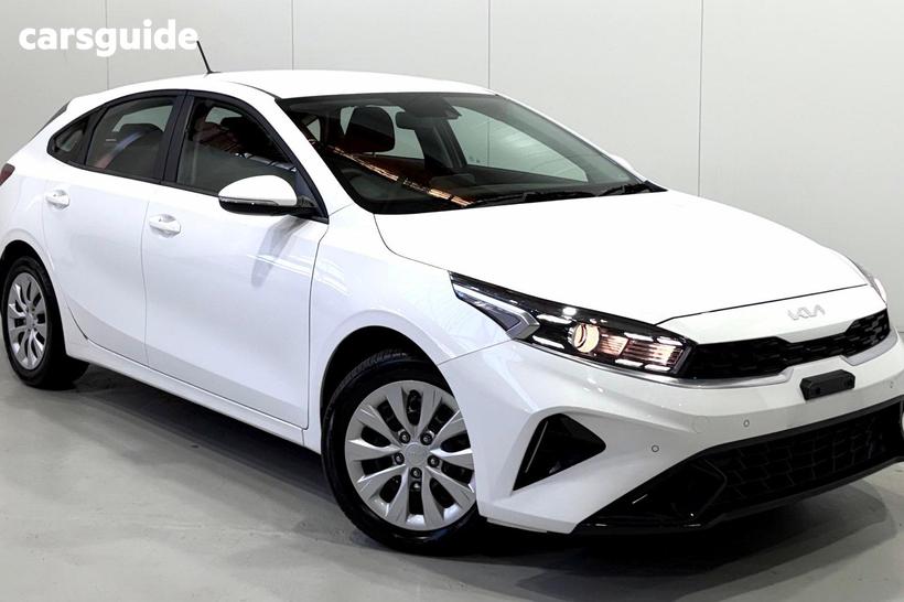 White 2024 Kia Cerato Hatchback S