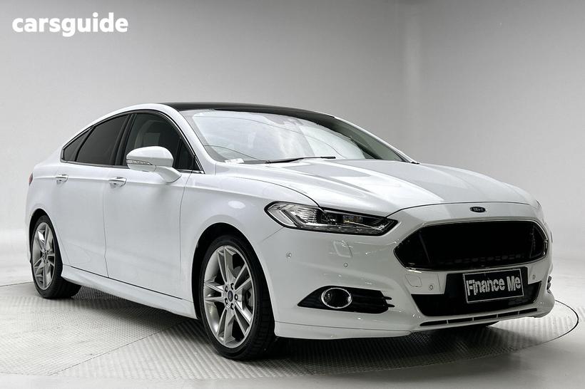White 2018 Ford Mondeo Hatchback Titanium