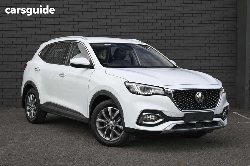 White 2023 MG HS Wagon Vibe