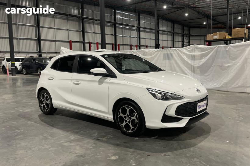 White 2025 MG MG3 Hatchback Essence