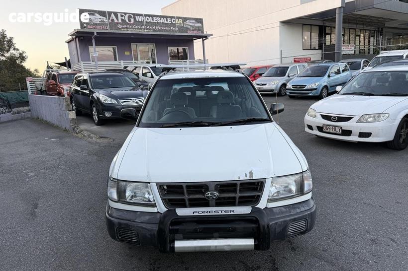 White 1997 Subaru Forester Wagon Gx