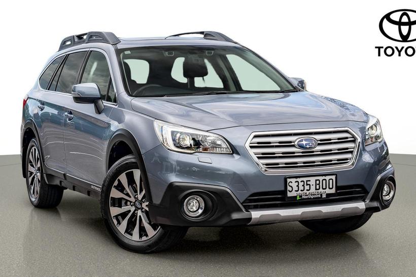 Silver 2017 Subaru Outback Wagon 2.5I Premium