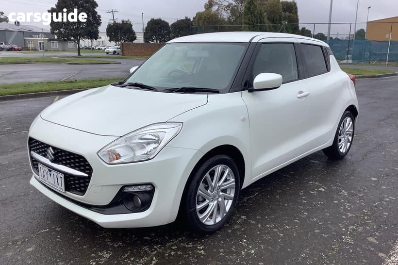 White 2023 Suzuki Swift Hatchback Gl Shadow