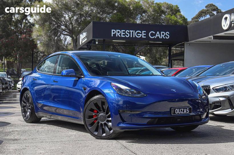 Blue 2022 Tesla Model 3 Sedan Performance