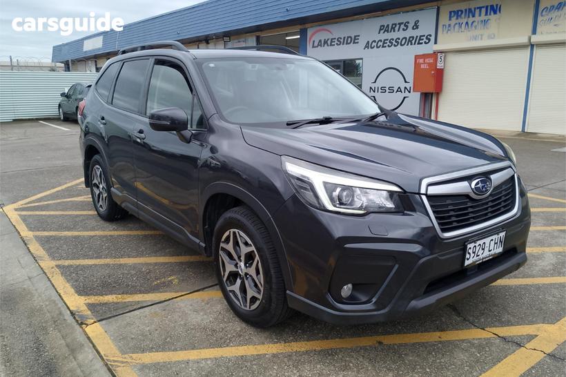 Grey 2018 Subaru Forester Wagon 2.5I (Awd)