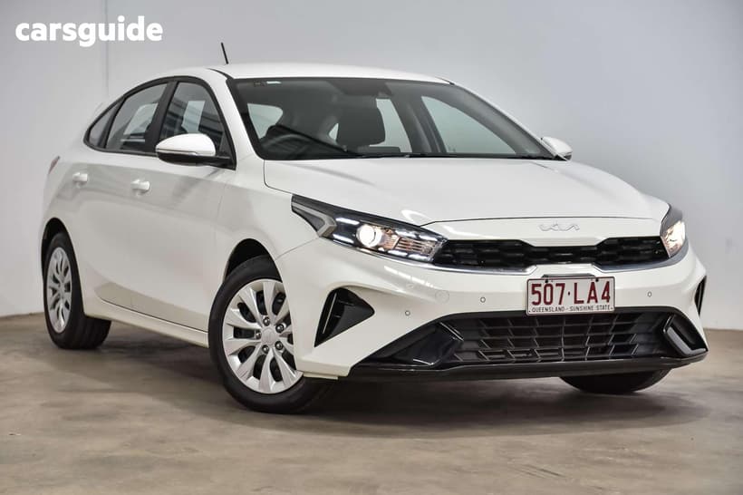White 2024 Kia Cerato Hatchback S