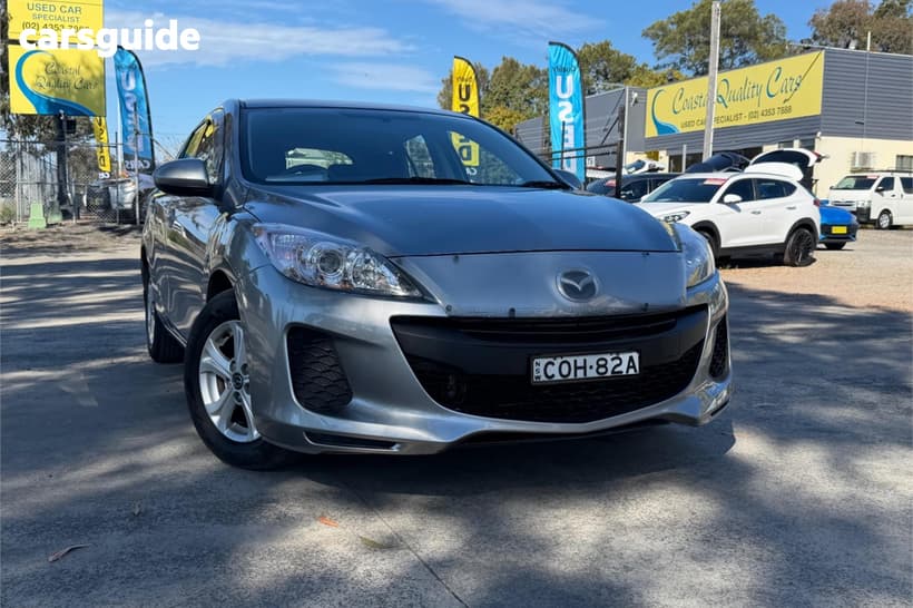 Grey 2013 Mazda 3 Hatchback Neo