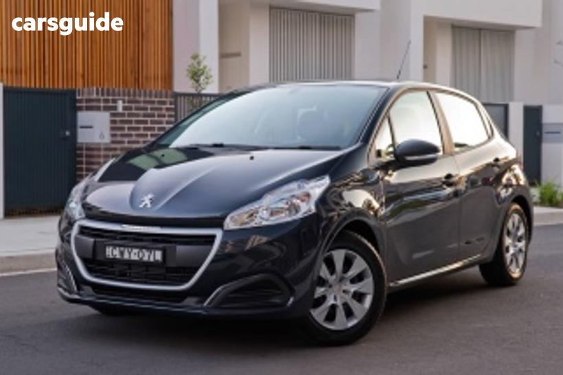 Red 2016 Peugeot 208 Hatchback Active