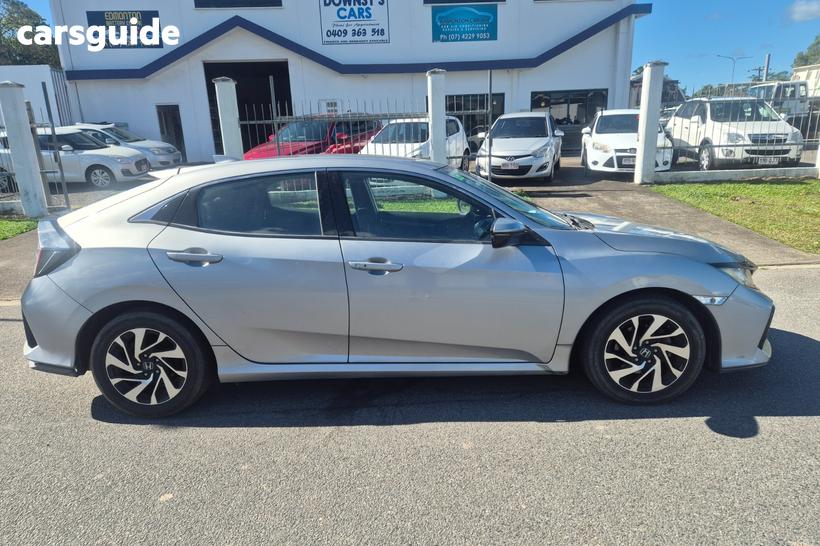 Silver 2017 Honda Civic Hatchback Vti-S