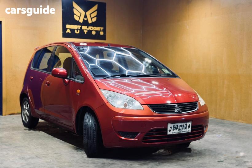 Red 2008 Mitsubishi Colt Hatchback Es