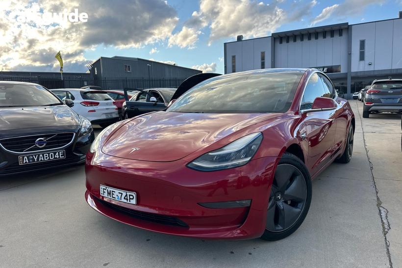 Red 2019 Tesla Model 3 Sedan Performance