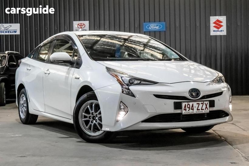 White 2016 Toyota Prius Hatch HYBRID ZVW50R