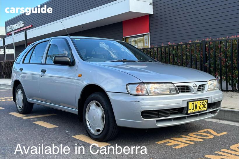 Silver 1997 Nissan Pulsar Hatchback Lx