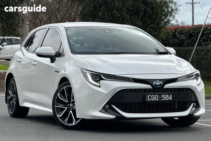 White 2019 Toyota Corolla Hatchback Zr (Hybrid)