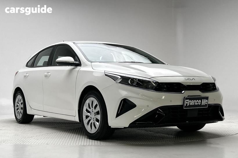 White 2024 Kia Cerato Hatchback S