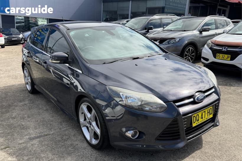 Grey 2014 Ford Focus Hatchback Titanium