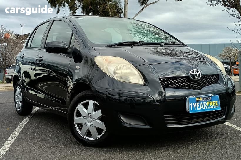 Black 2011 Toyota Yaris Hatchback Yr