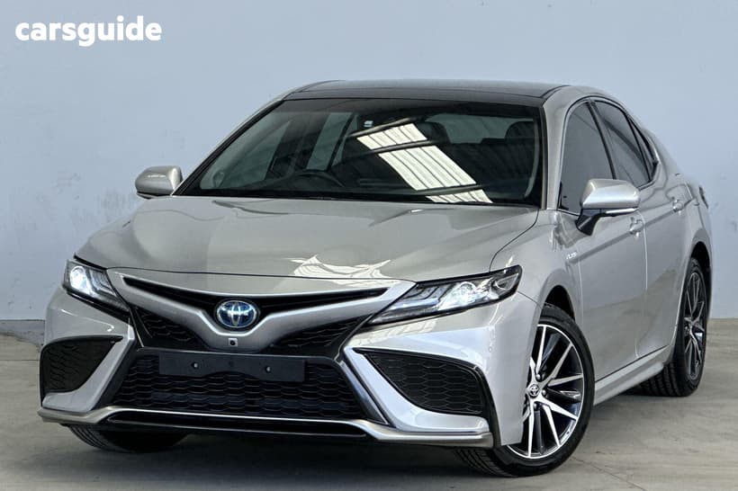 Silver 2024 Toyota Camry Sedan Sl Hybrid