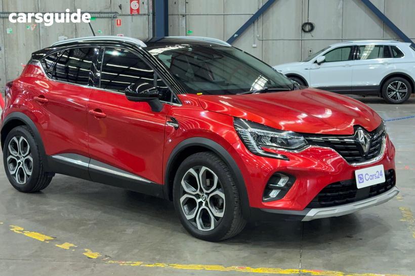 Red 2021 Renault Captur Wagon Intens