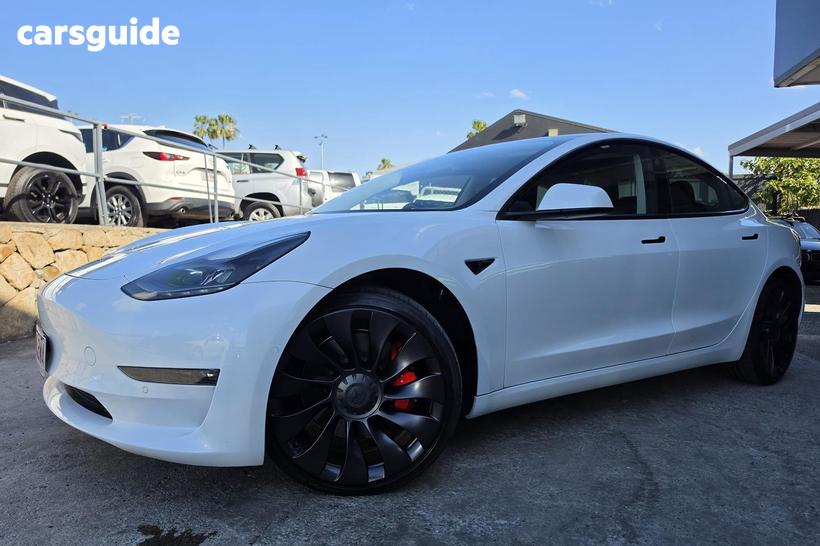 White 2021 Tesla Model 3 Sedan Performance
