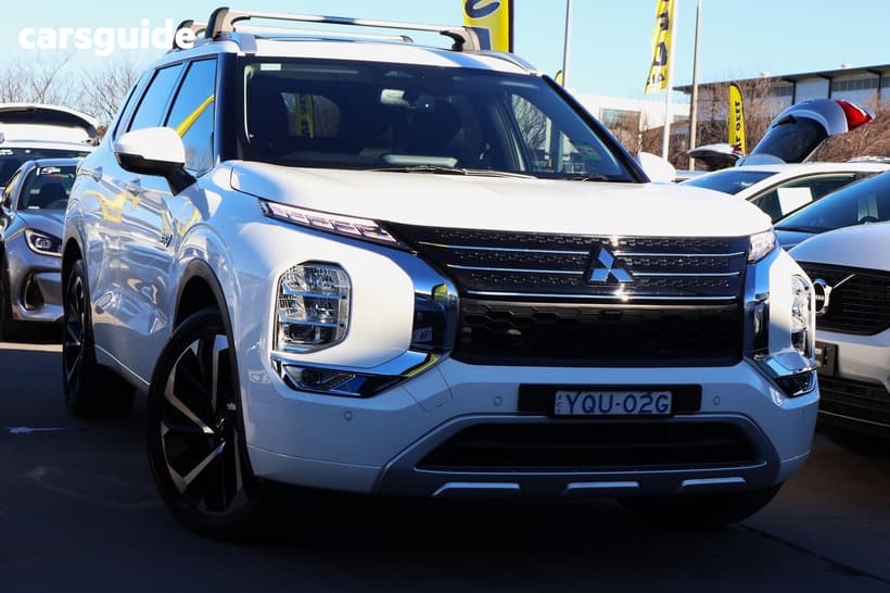 White 2024 Mitsubishi Outlander Wagon Phev Exceed 5+2 Seat (Awd)