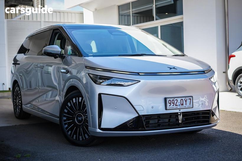 Silver 2026 Xpeng X9 Wagon Awd Performance