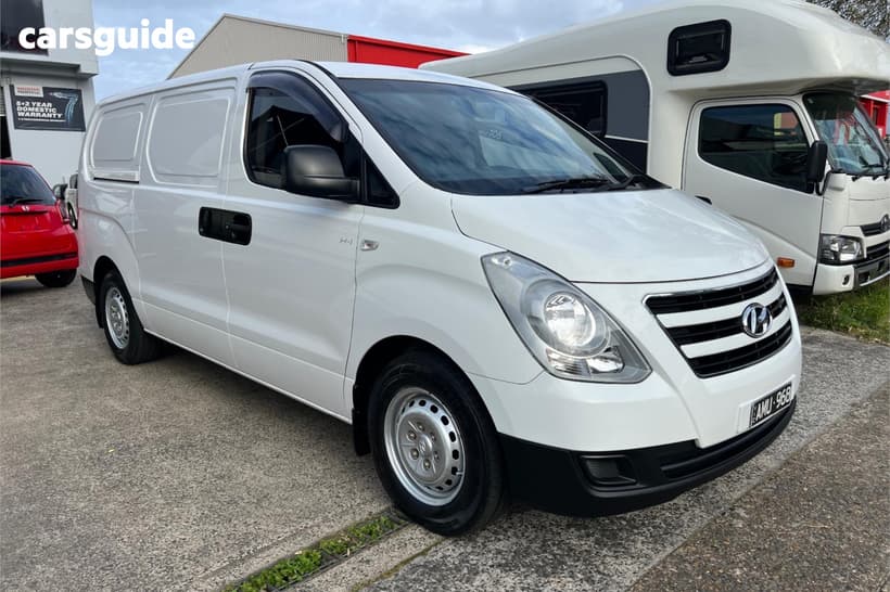 White 2016 Hyundai Iload Van