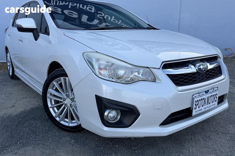 White 2014 Subaru Impreza Hatchback 2.0I-S (Awd)